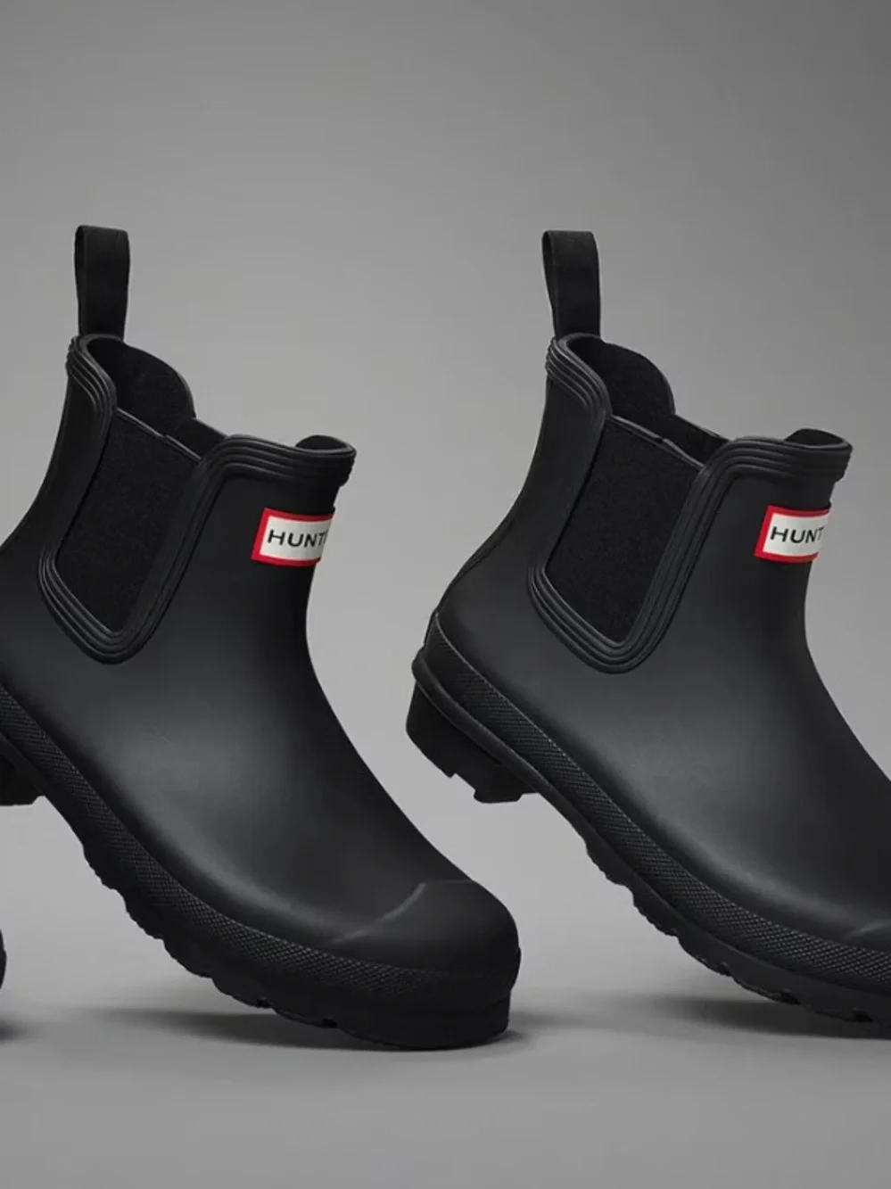 Hunter Black Chelsea Rain Boots Ankle Pull-On Booties Waterproof Logo Size 8